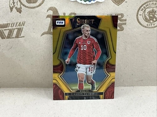 Aaron Ramsey 2022 Panini Select Gold Prizm /10