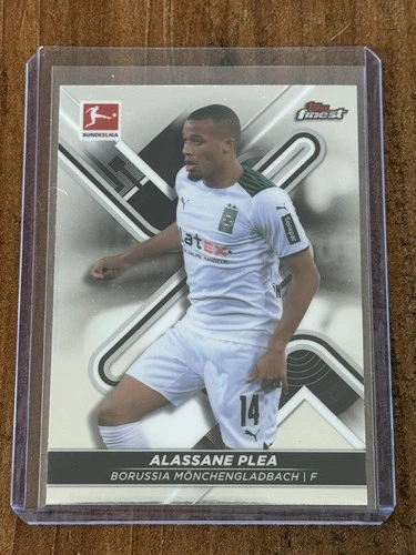 Alassane Plea 2021 Topps Finest