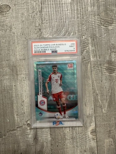 Aleksandar Pavlovic 2023 Topps Chrome Bundesliga Aqua Prism Refractor