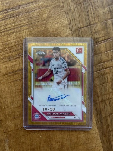 Aleksandar Pavlovic 2025 Topps Chrome Bundesliga Gold /50