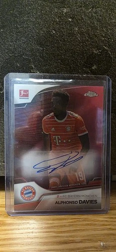 Alphonso Davies 2022 Topps Chrome Bundesliga /150