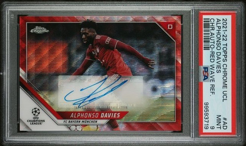 Alphonso Davies 2021 Topps Cromo FC Bayern Rojo Onda Refractor /5