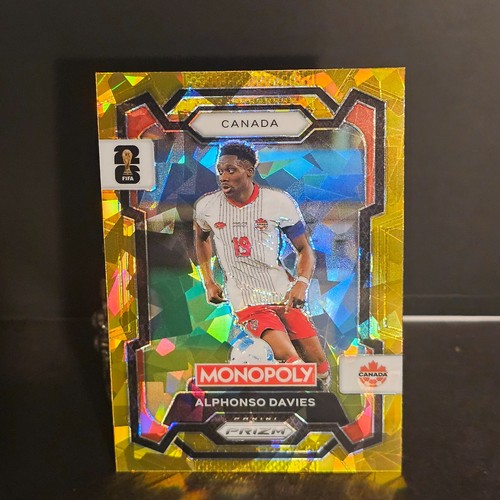 Alphonso Davies 2026 Panini Monopoly Prizm FIFA Gold Cracked Ice