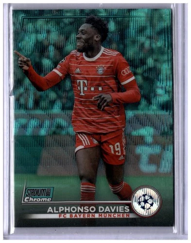 Alphonso Davies 2022 Topps Stadium Club Chrome /275