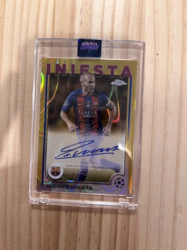Andrés Iniesta 2025 Topps Chrome Gold Wave /50