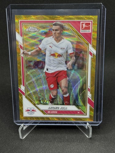 Antonia Nusa 2025 Topps Chrome Bundesliga Gold Wave /50