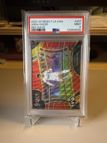 Arda Guler 2023 Panini Select Red Wave Prizm /65