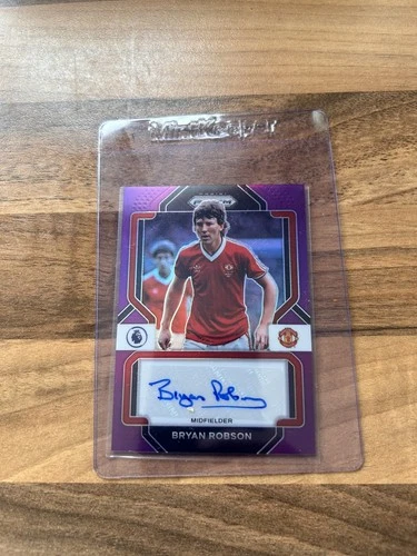 Bryan Robson 2023 Panini Prizm Purple Prizm /25