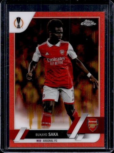 Bukayo Saka 2022 Topps Cromo UEFA Rojo y Oro Refractor Sísmico #25