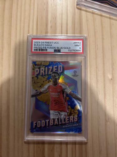 Bukayo Saka 2023 Topps Finest Blue/Gold