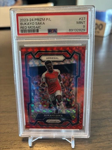 Bukayo Saka 2023 Panini Prizm Rosso