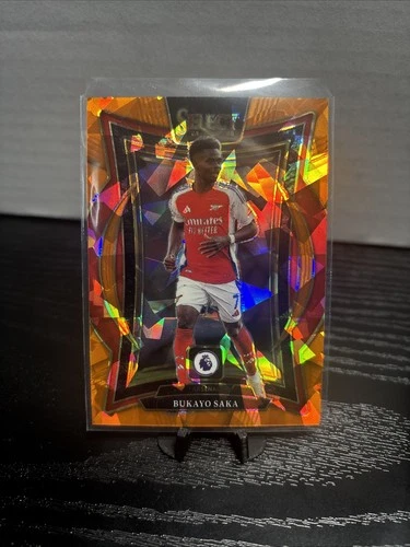 Bukayo Saka 2024 Panini Select Arancione Ghiaccio Prizm /155