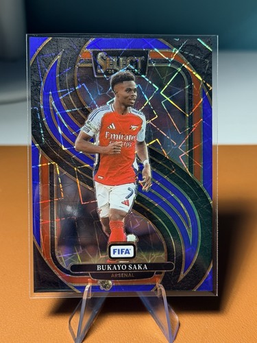 Bukayo Saka 2024 Panini Select Blue Lazer Prizm