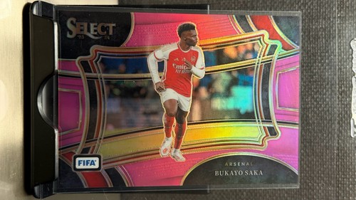Bukayo Saka 2023 Panini Select FIFA Pink Prizm /75