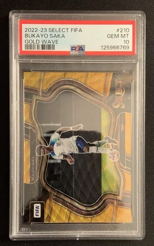 Bukayo Saka 2022 Panini Select Gold Prizm /10