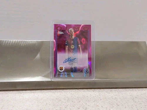 Dani Olmo 2025 Topps Chrome Pink Lava