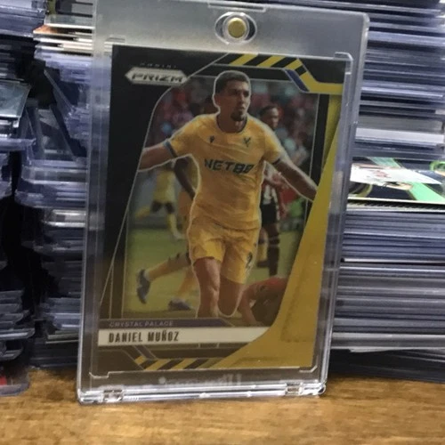 Daniel Muñoz 2024 Panini Prizm Black Gold /8