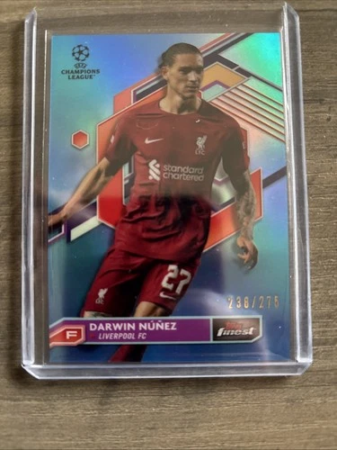 Darwin Nunez 2022 Topps Finest Sky Blue Refractor /275