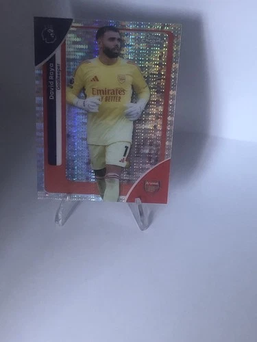 David Raya 2026 Topps Chrome Pulsar Refractor #17