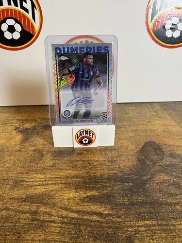 Denzel Dumfries 2024 Topps Chrome Toppsfractor /52