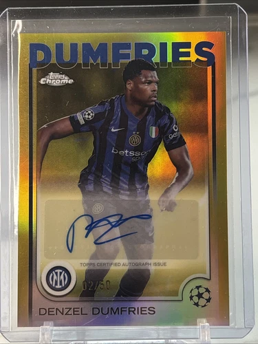 Denzel Dumfries 2025 Topps Chrome True Gold /50