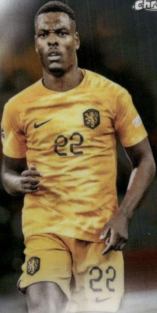 Denzel Dumfries 2024 Topps Chrome UEFA EURO