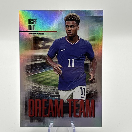 Desire Doue 2025 Panini Futera Fans Selection Rosso /20