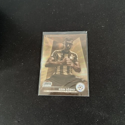 Edin Dzeko 2022 Topps Chrome /75