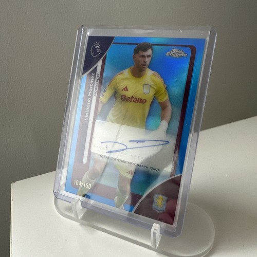 Emiliano Martinez 2026 Topps Chrome Blue /150
