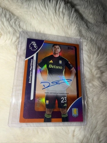 Emiliano Martinez 2026 Topps Premier League Orange /25