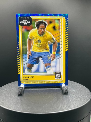 Endrick 2025 Panini Donruss Copa Mundial de la FIFA Azul Óptico Prizm /75