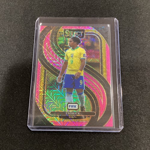 Endrick 2024 Panini Seleziona FIFA Pink Mojo /299
