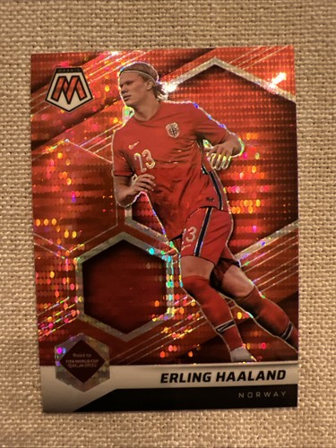 Erling Haaland 2021 Panini FIFA Camino a la Copa Mundial Red Mosaic Prizm