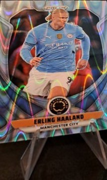 Erling Haaland 2025 Panini Prizm Raywave