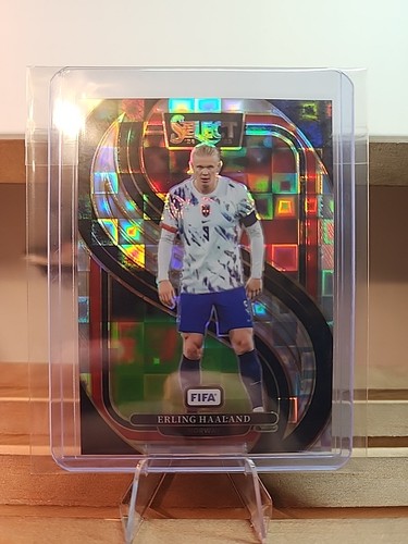 Erling Haaland 2024 Panini Select FIFA Pandora Prizm