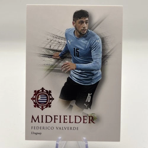 Federico Valverde 2022 Panini Futera Unique World Football Ruby /10