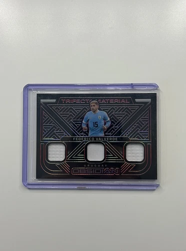 Federico Valverde 2022 Panini Obsidian Red Pulsar /25