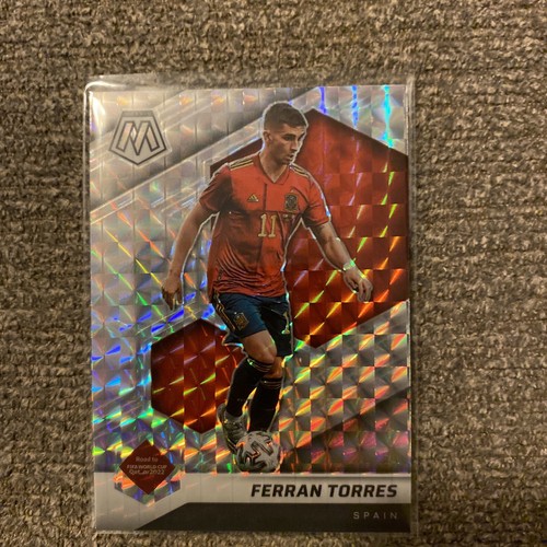 Ferran Torres 2021 Panini Mosaic FIFA Road to World Cup Silver Prizm