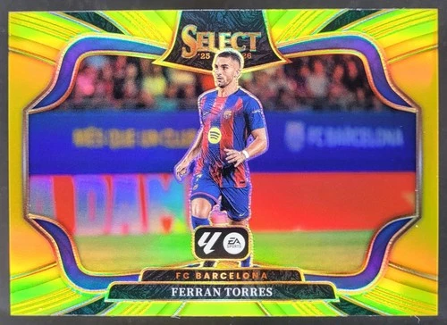 Ferran Torres 2025 Panini Seleziona La Liga Gold Prizm /10