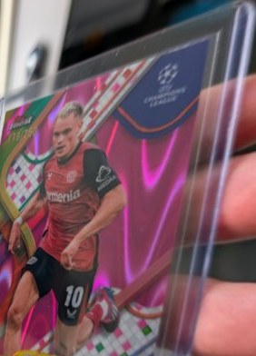 Florian Wirtz 2025 Topps Finest Pink Raywave Refractor /250