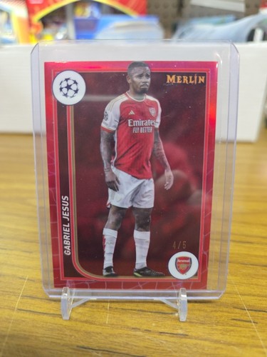 Gabriel Jesus 2023 Panini Merlin UEFA Club Competizioni Rosso /5
