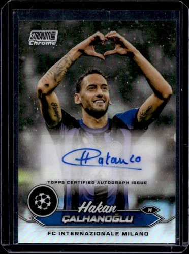 Hakan Calhanoglu 2023 Topps Stadium Club Chrome UEFA