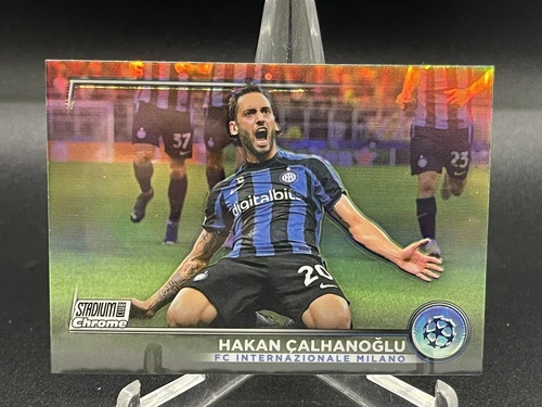 Hakan Calhanoglu 2022 Topps Stadium Club Chrome UEFA Refractor