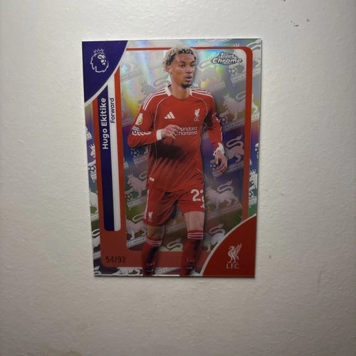 Hugo Ekitike 2025 Topps Chrome Retrofractor /92