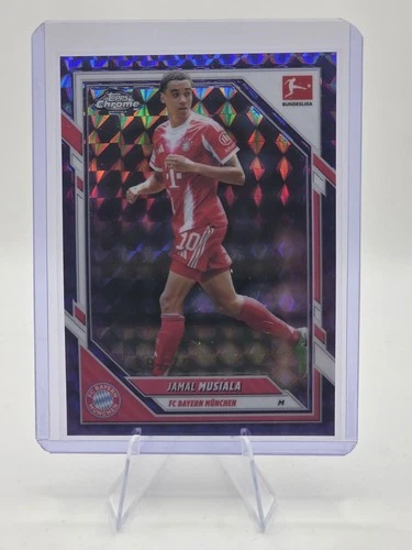 Jamal Musiala 2025 Topps Cromo Bundesliga Viola Rifrattore /75
