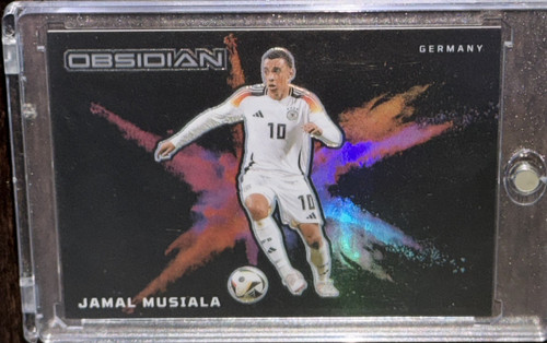Jamal Musiala 2023 Panini Obsidiana Color Negro Explosión