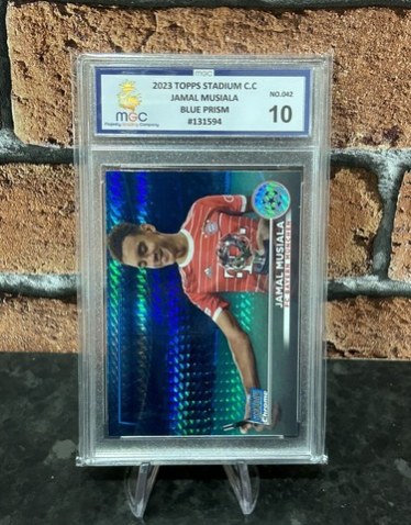Jamal Musiala 2022 Topps Stadium Club Chrome Blue Prizm