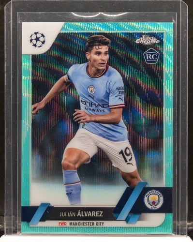 Julian Alvarez 2022 Topps Chrome Aqua Wave /199