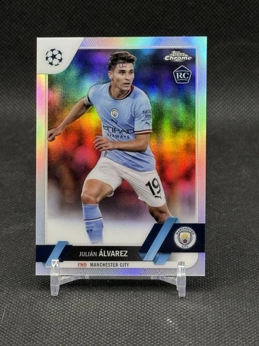 Julian Alvarez 2022 Topps Chrome Refractor