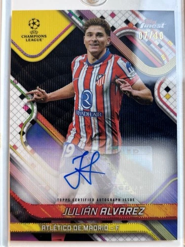 Julian Alvarez 2025 Topps Finest Noir /10